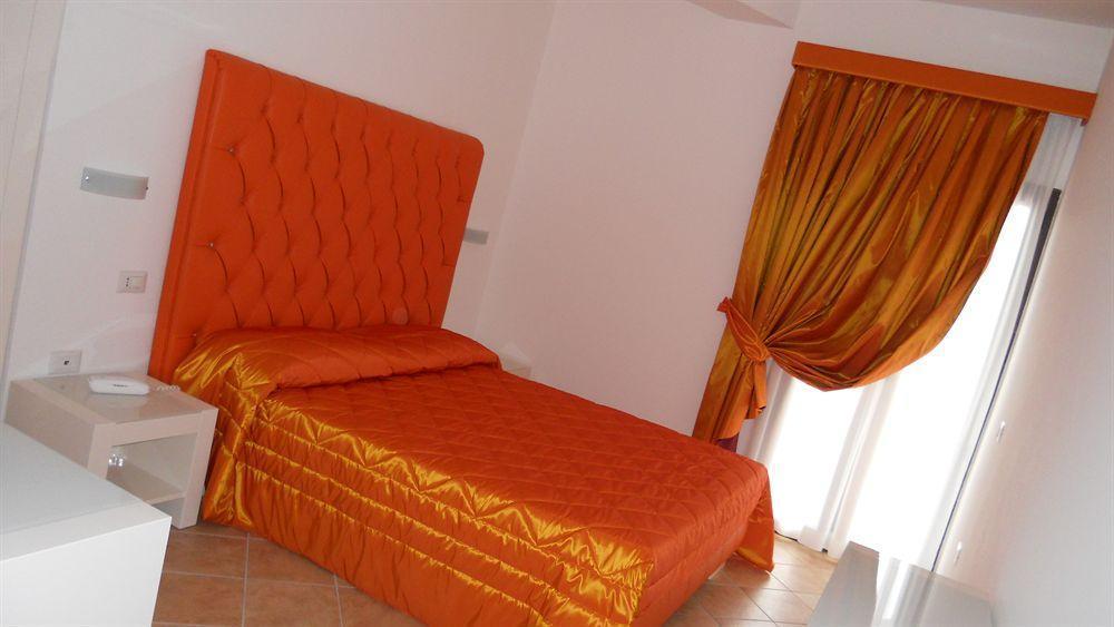Hotel Caluna Charme San Giovanni a Piro Eksteriør bilde