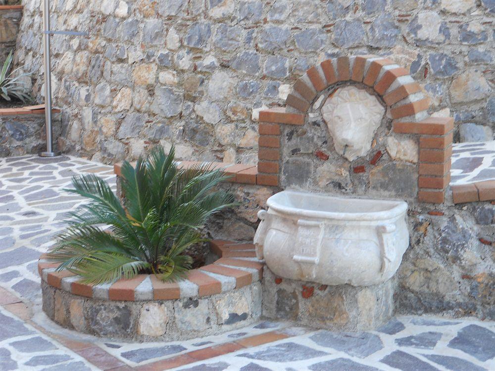 Hotel Caluna Charme San Giovanni a Piro Eksteriør bilde
