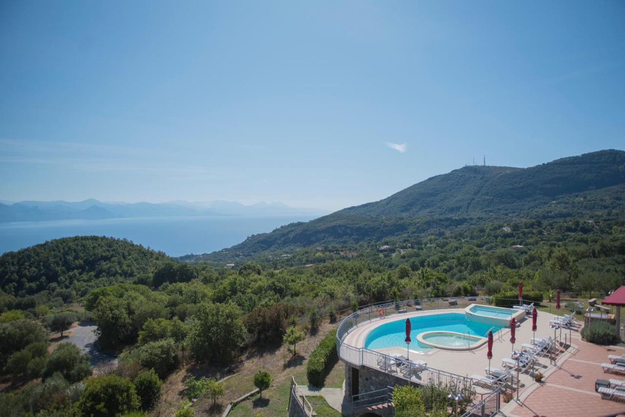 Hotel Caluna Charme San Giovanni a Piro Eksteriør bilde