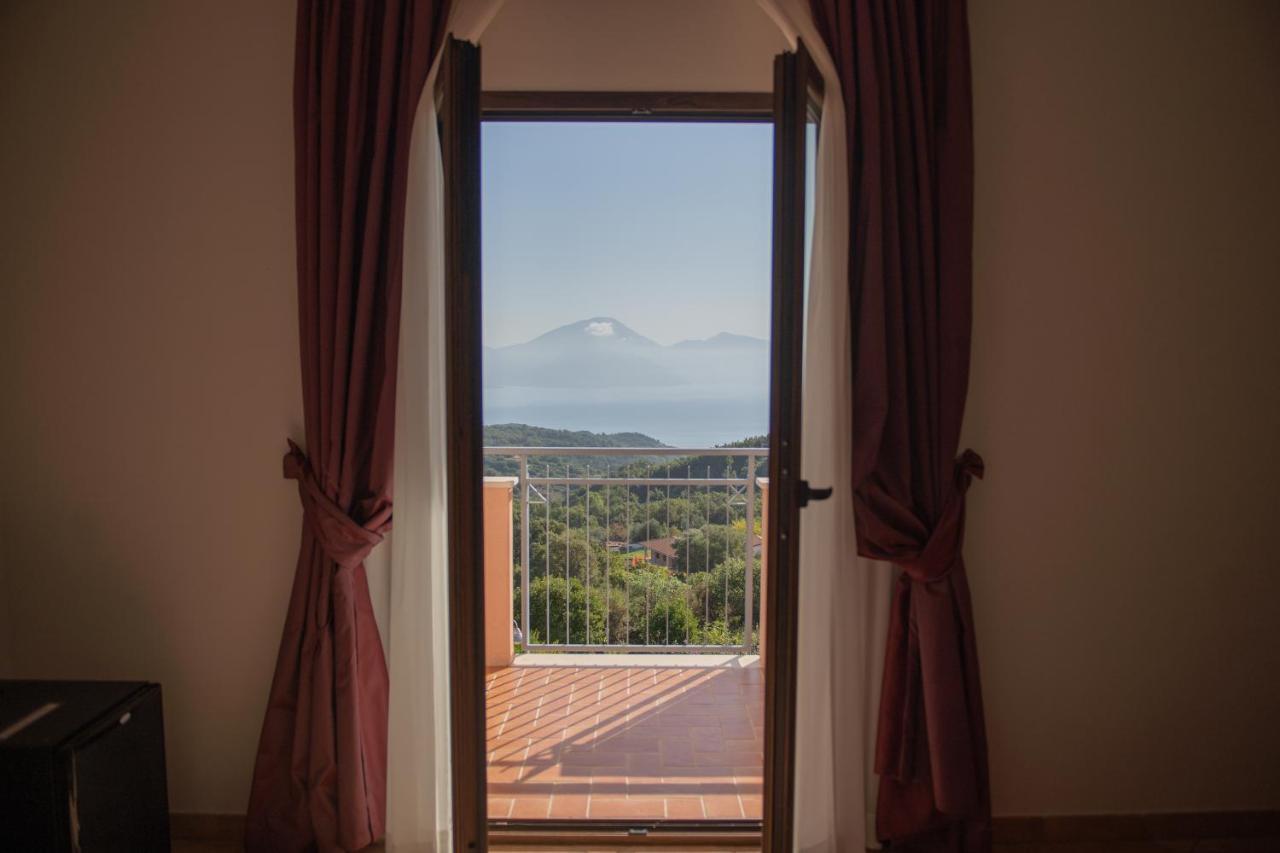 Hotel Caluna Charme San Giovanni a Piro Eksteriør bilde